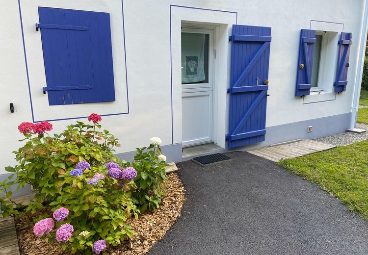 Pictures of Laurence M.'s house
