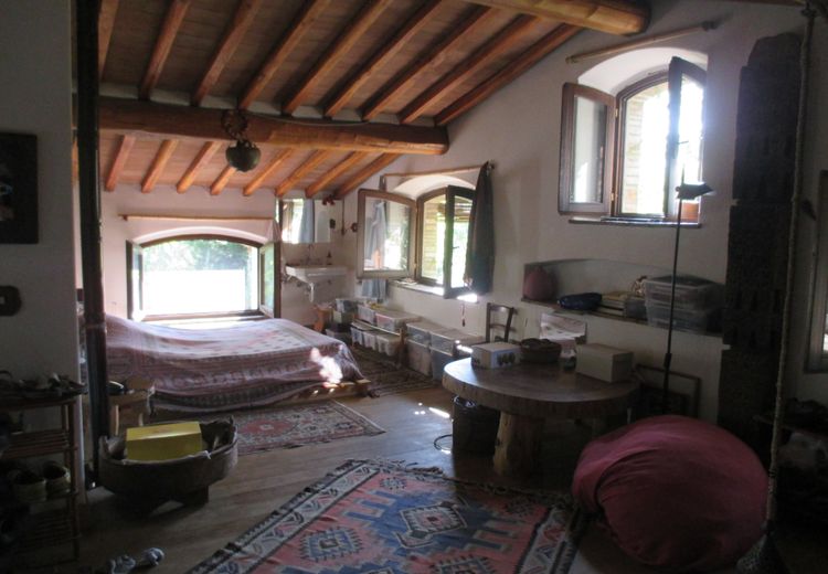Pictures of UMBRIA V.'s house