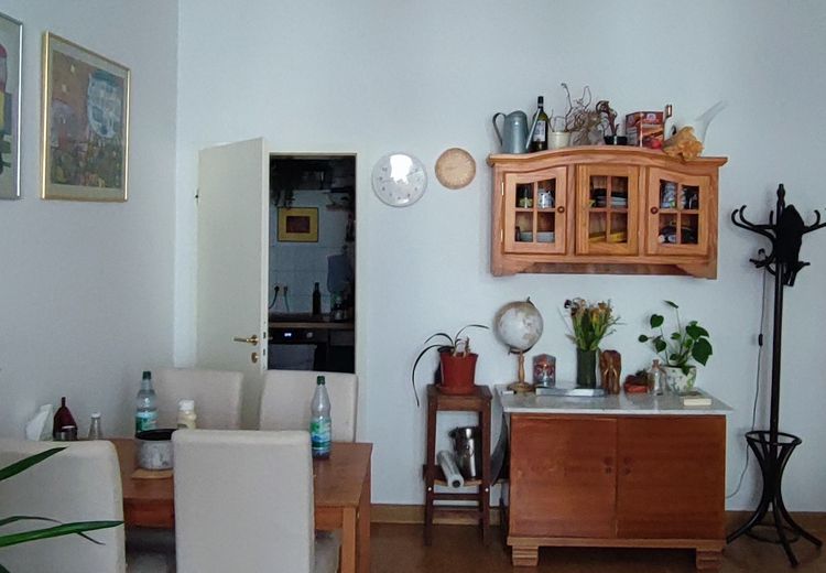 Pictures of Richard Chatwanee's house