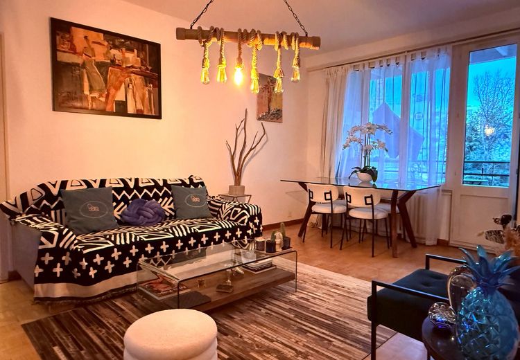 Des photos de la maison de Maxime. B