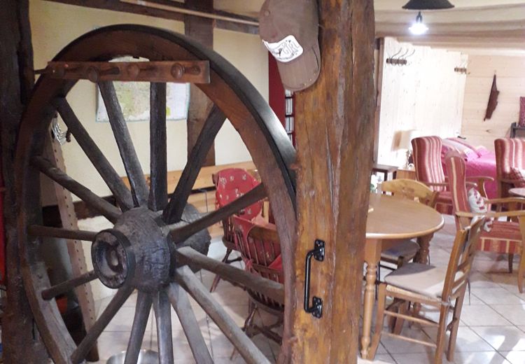 Pictures of Georges B.'s house