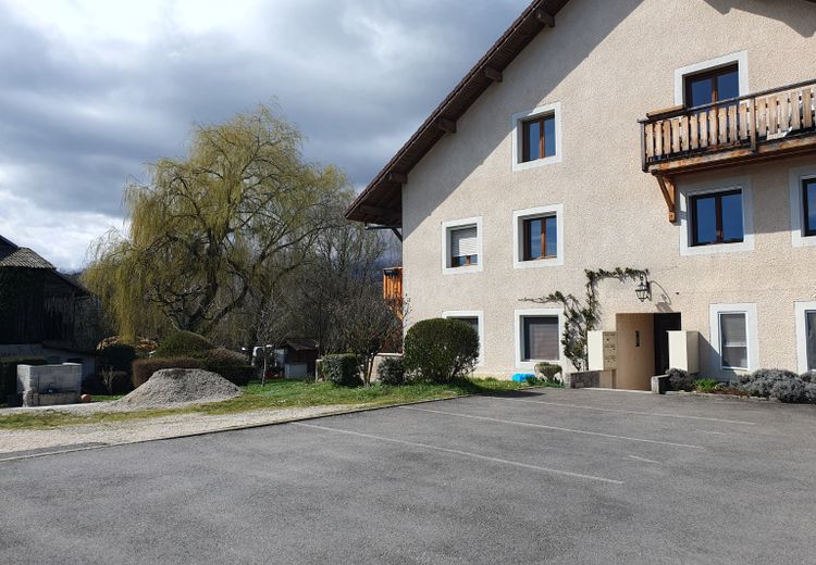 Pictures of Claire C.'s house