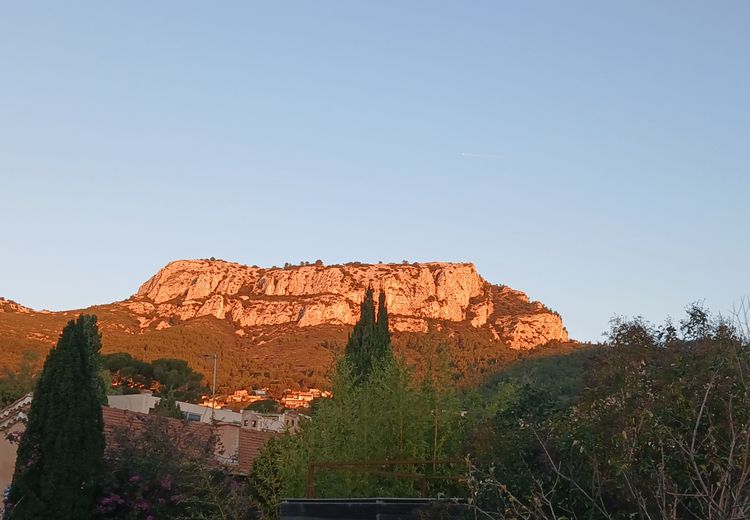 Pictures of Isabelle G.'s house