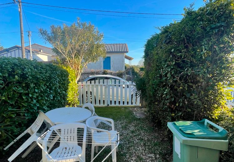 Pictures of Laura M.'s house