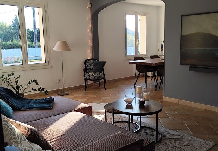 Pictures of MauD's house