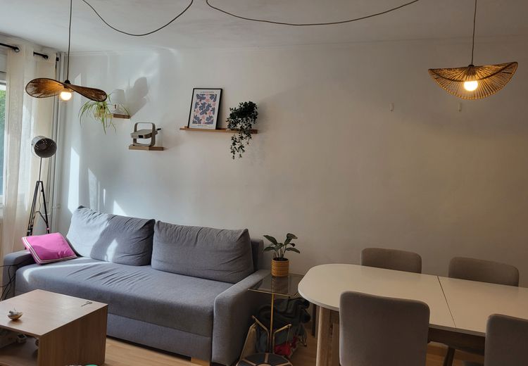 Pictures of Marine R.'s house