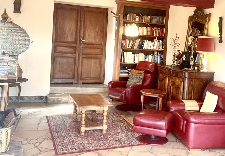 Pictures of Ariane J.'s house