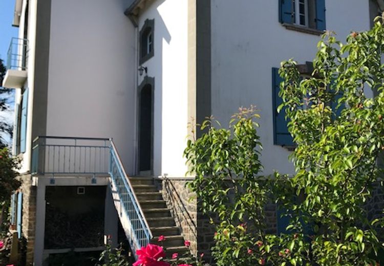 Pictures of François O.'s house