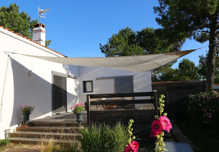 Pictures of Françoise B.'s house