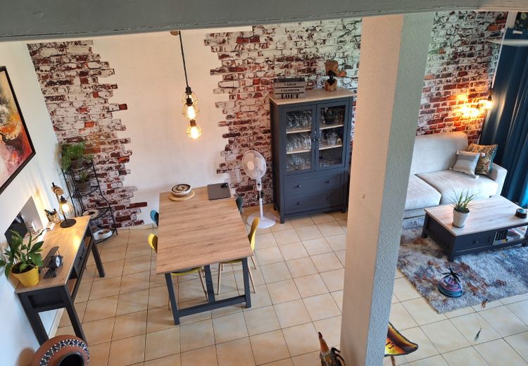 Pictures of Corinne C.'s house