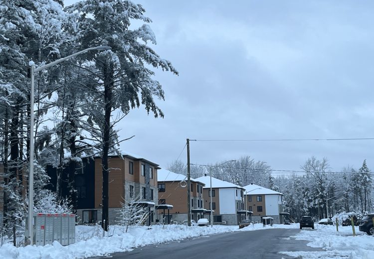 Pictures of Gilles C.'s house