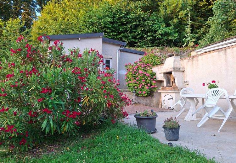 Pictures of Droniou's house