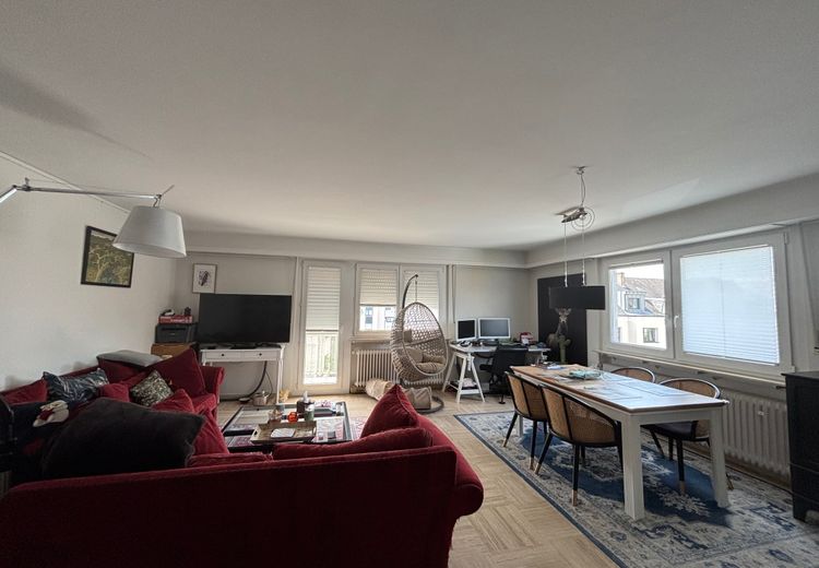 Pictures of Valentine's house
