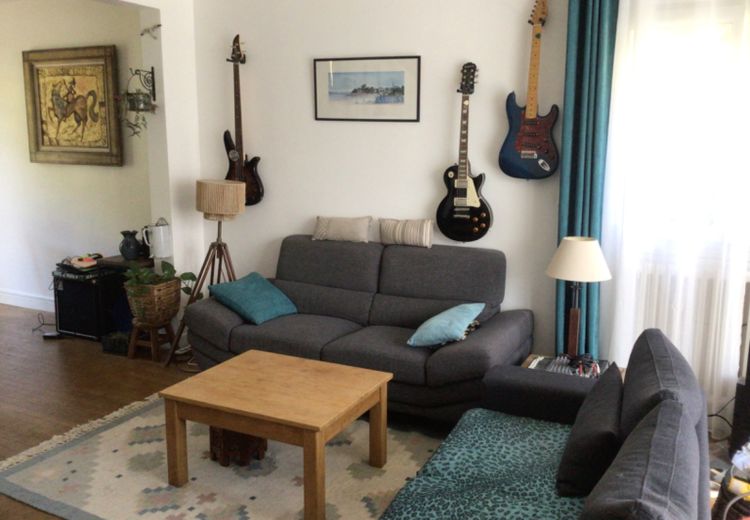 Pictures of Flo's house