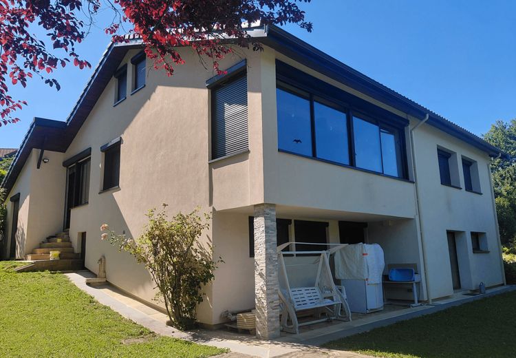 Pictures of Chantal C.'s house