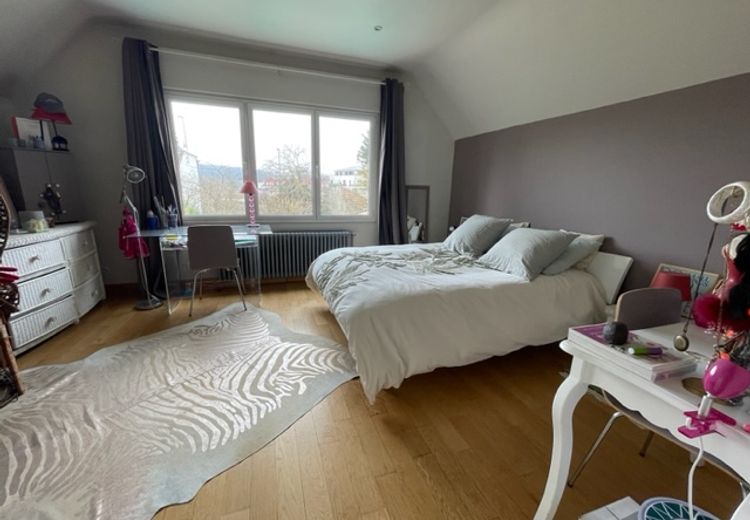 Pictures of CAROLINE W.'s house