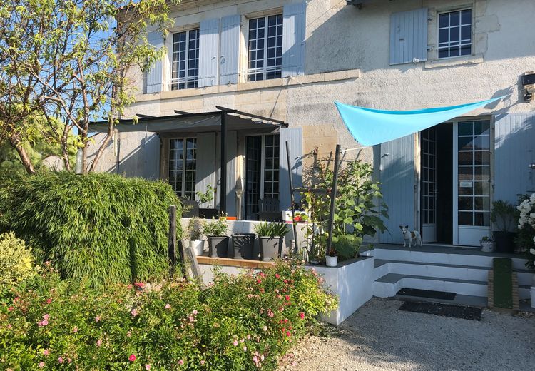 Pictures of capsule17's house