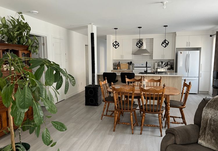 Pictures of Gilles C.'s house