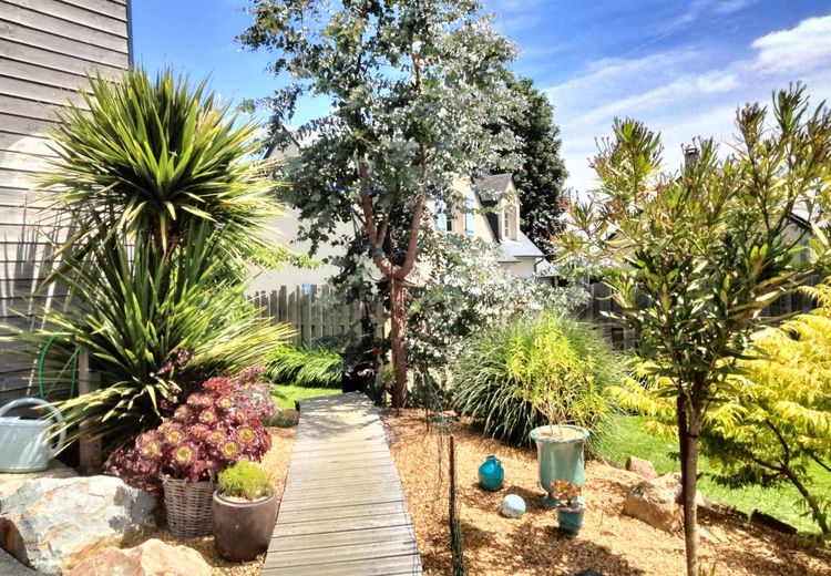 Pictures of ANITA B.'s house