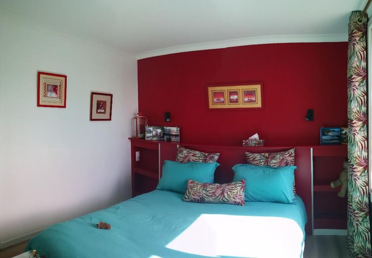 Pictures of Martine B.'s house