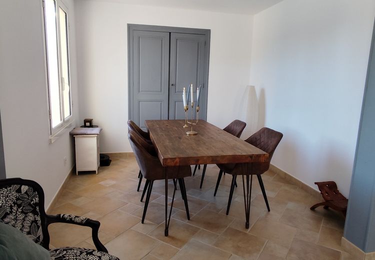 Pictures of MauD's house