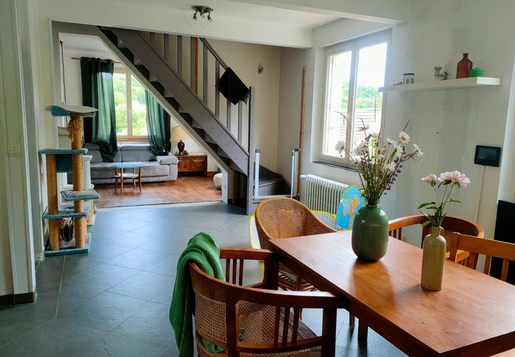 Pictures of Sara F.'s house
