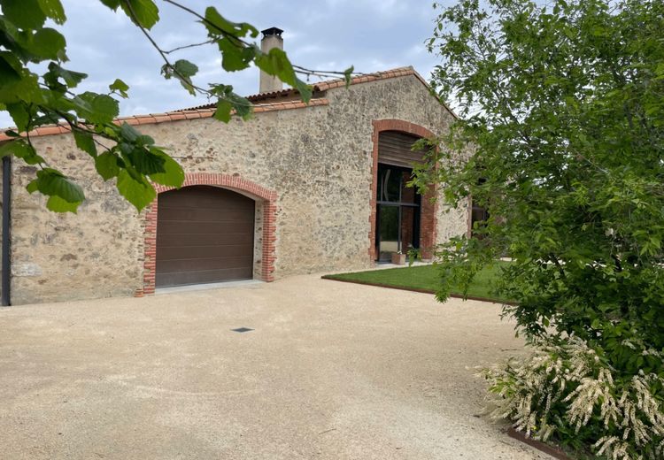 Pictures of Arnaud's house