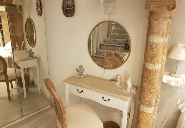 Pictures of ISABELLE V.'s house