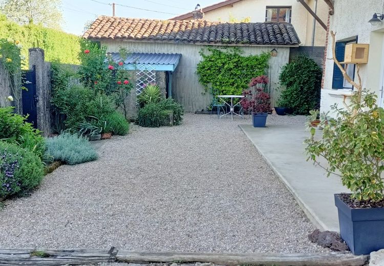Pictures of Laure M.'s house
