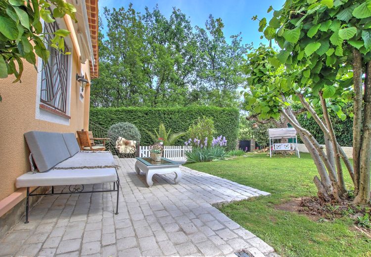 Pictures of Julia N.'s house