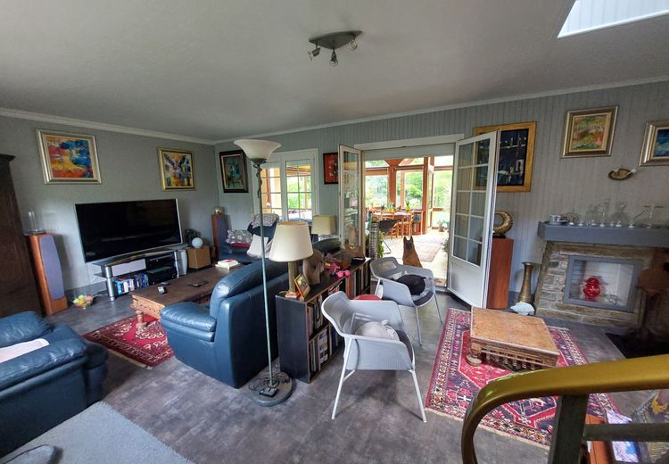 Pictures of Sylvie 's house