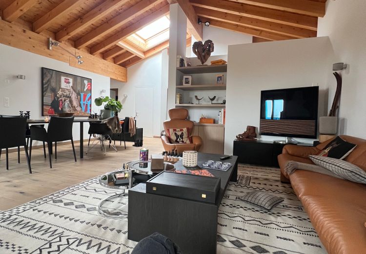 Pictures of Claire's house