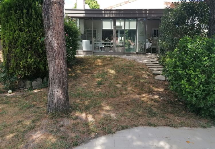 Pictures of Monique D.'s house