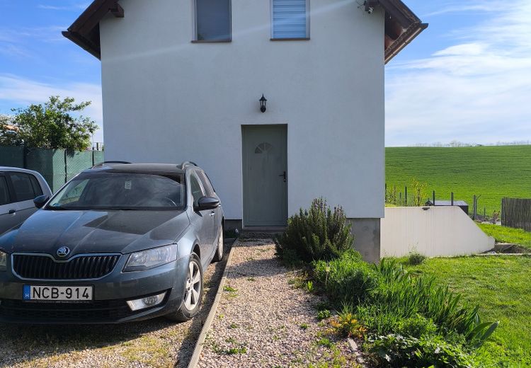 Pictures of Sára's house