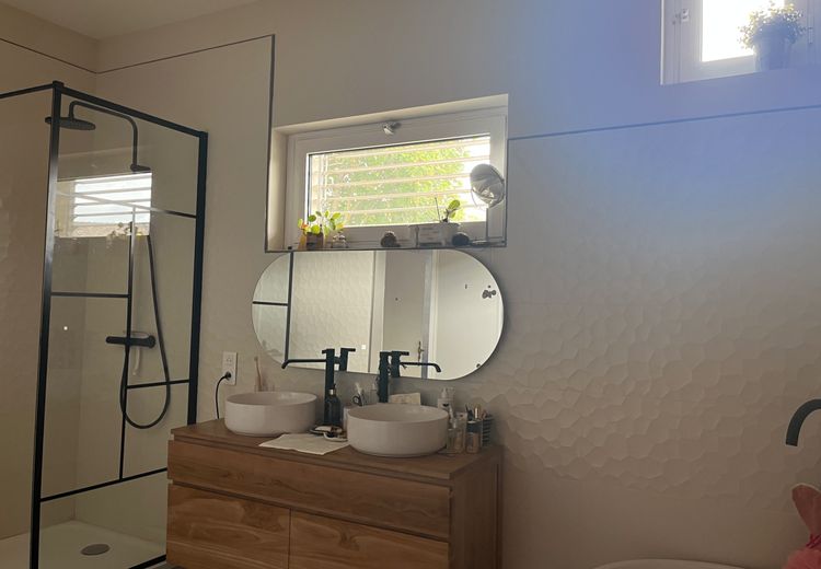 Pictures of Stéphanie L.'s house