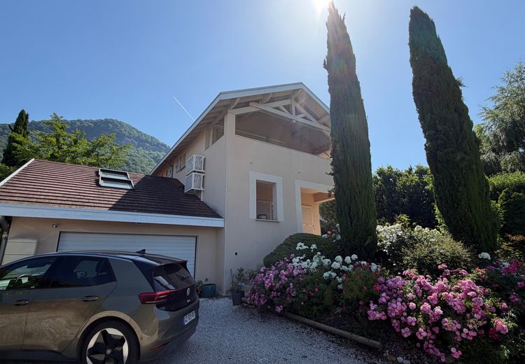 Pictures of Betty's house