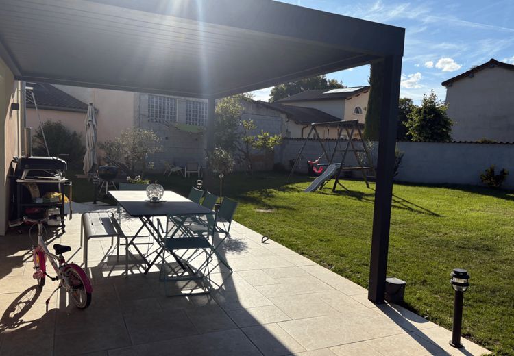 Pictures of Aurelie's house